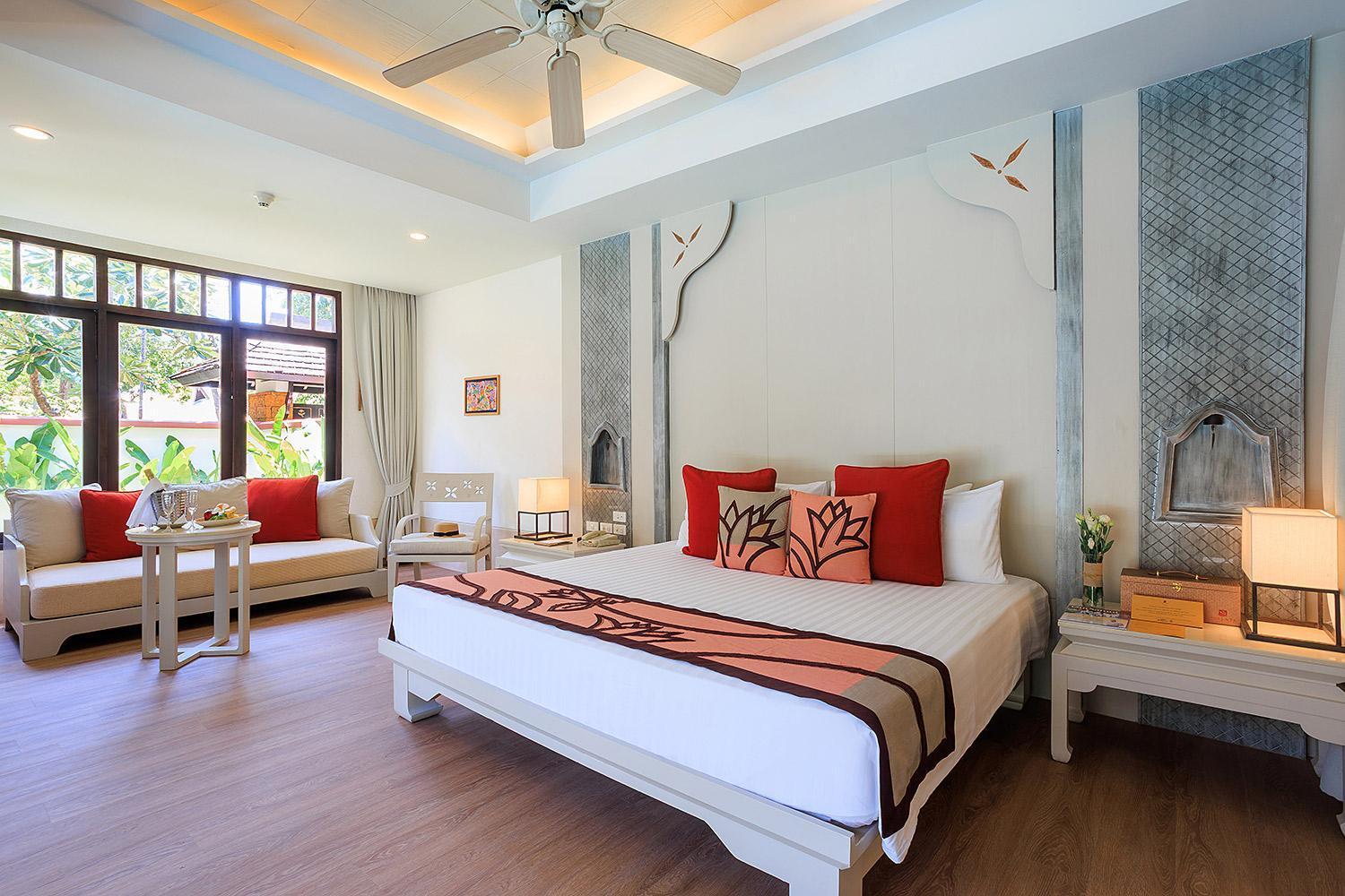 Private Garden Pool Round Trip Airport Transfer